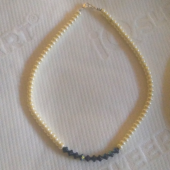 Pearls necklace - Picture 4 of 5